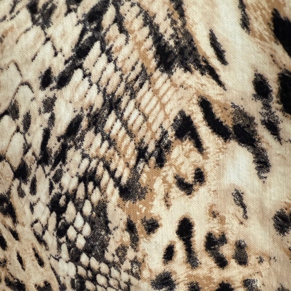 Chicos Brigitte Animal Print crop length sz 2 (equiv sz 12-14). - Picture 3 of 8